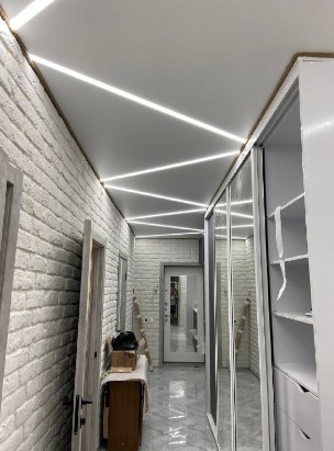 Матовый натяжной потолок со скрытой подсветкой по периметру проект 5